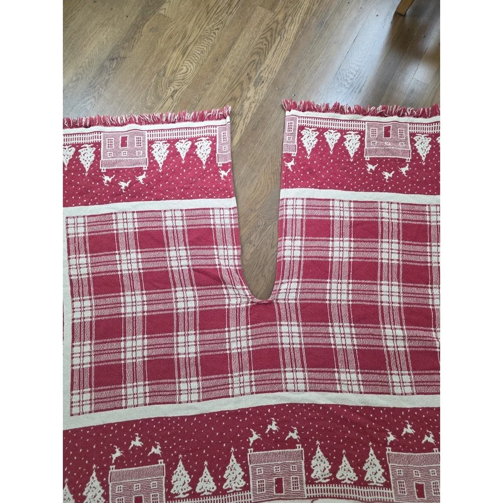LL Bean Vintage Tapestry Tree Skirt Shawl Red Cotton Holiday Home